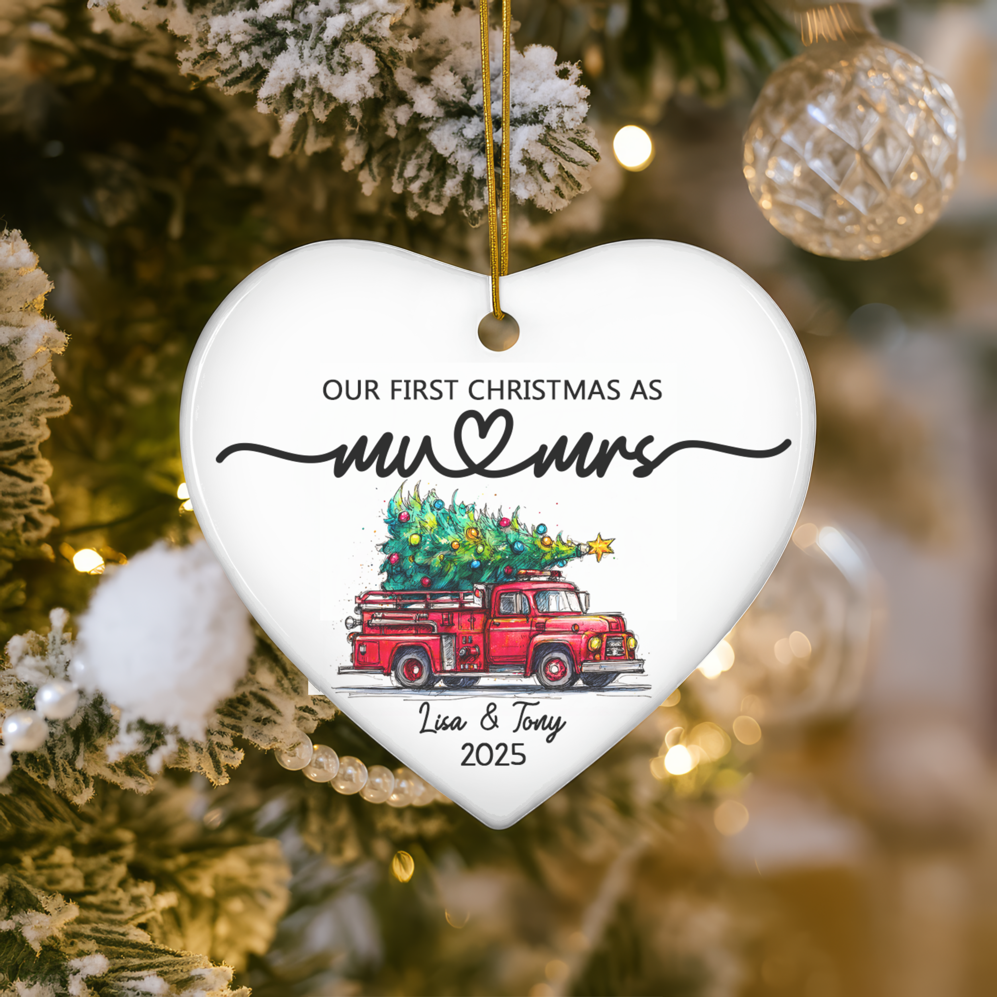 Erstes Weihnachtsfest als Feuerwehrmann-Ehepaar – Personalisierter Keramikherz-Weihnachtsschmuck
