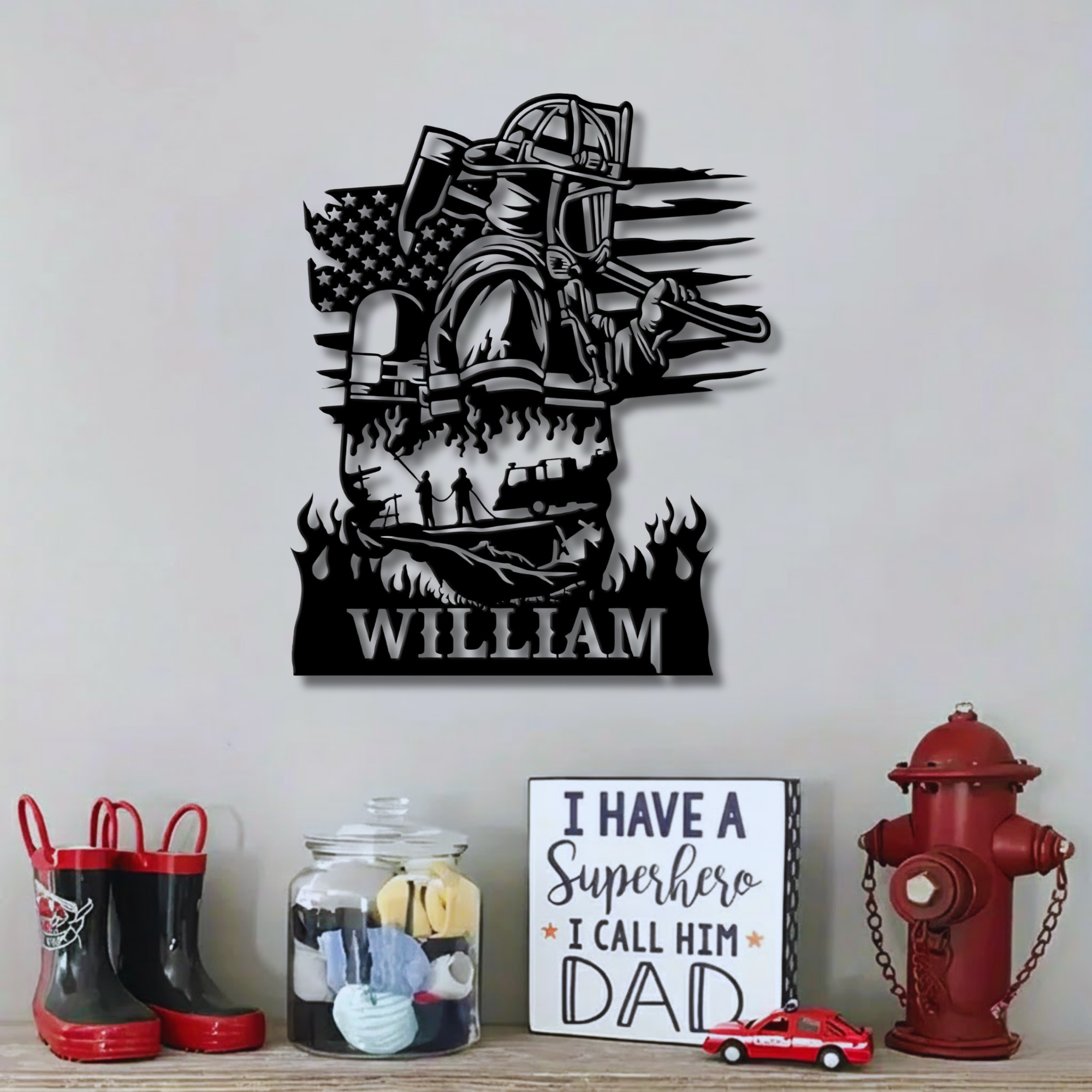 Feuerwehrmaske mit gekreuzten Äxten – Individuelles Namensschild aus Metall – Personalisierte Wanddekoration